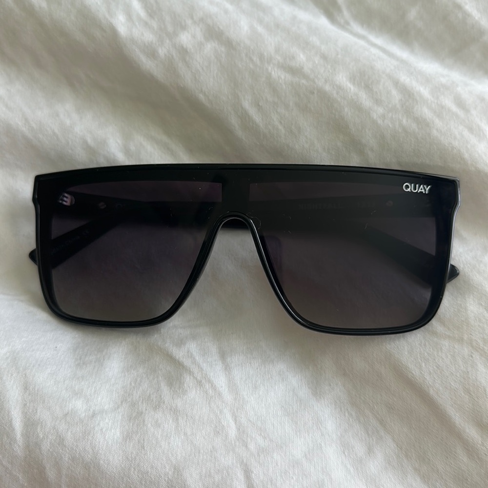 Nightfall quay sunglasses